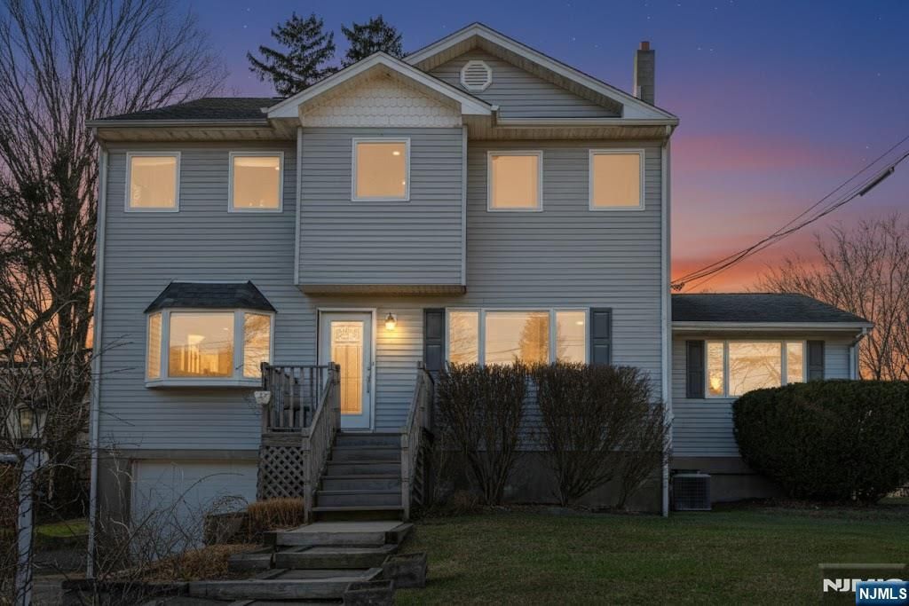 8 Tyler Place, West Milford, NJ 07421