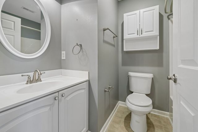 7703 Porter House Dr, Nashville, TN 37211