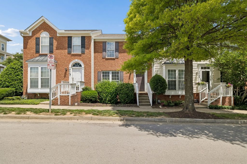 7703 Porter House Dr, Nashville, TN 37211