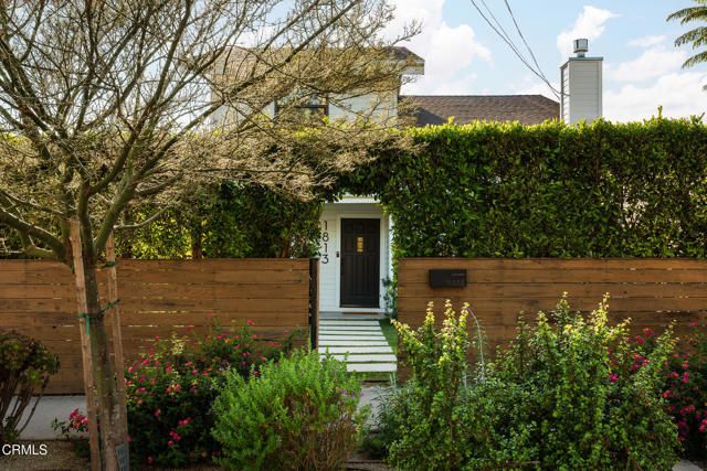 1813 N Avenue 55, Los Angeles, CA 90042
