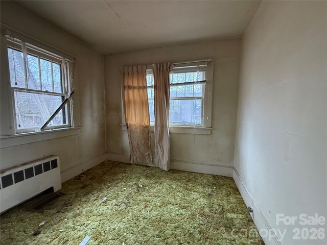 24 Dysart Street, Asheville, NC 28806