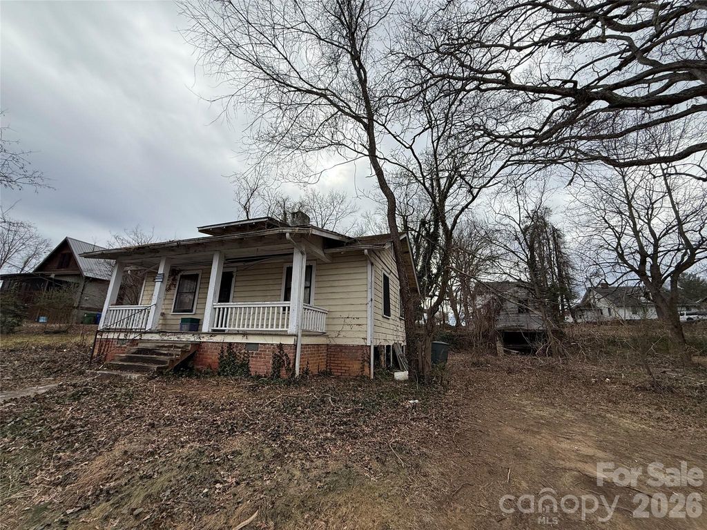 24 Dysart Street, Asheville, NC 28806