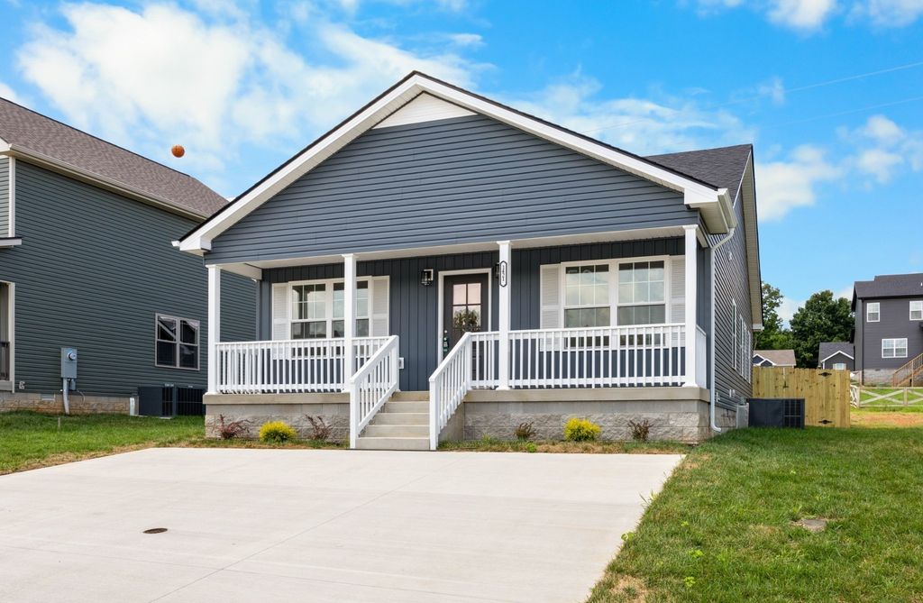 1166 Tybee Dr, Clarksville, TN 37042