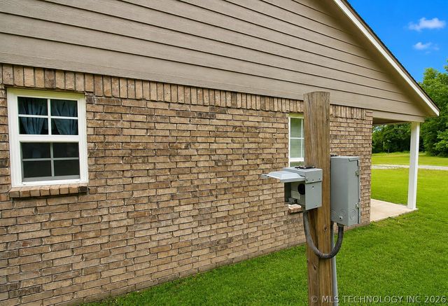 8268 N Shiloh Road, Hulbert, OK 74441