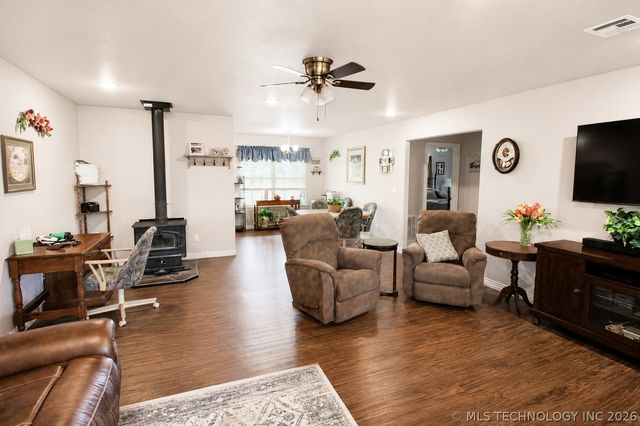 8268 N Shiloh Road, Hulbert, OK 74441