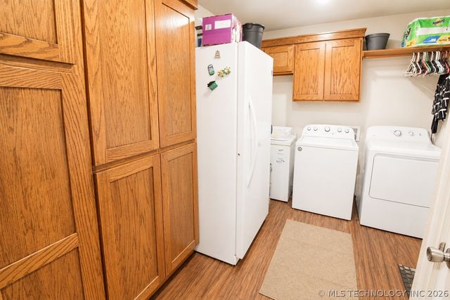 8268 N Shiloh Road, Hulbert, OK 74441