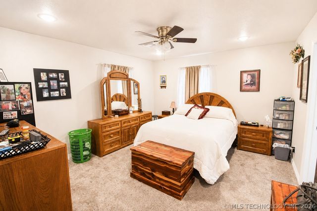 8268 N Shiloh Road, Hulbert, OK 74441