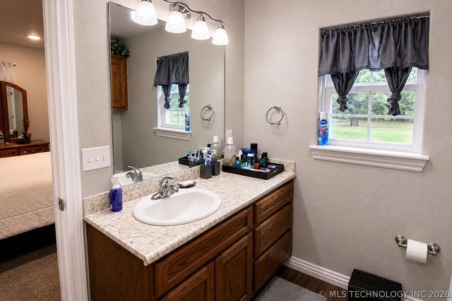 8268 N Shiloh Road, Hulbert, OK 74441