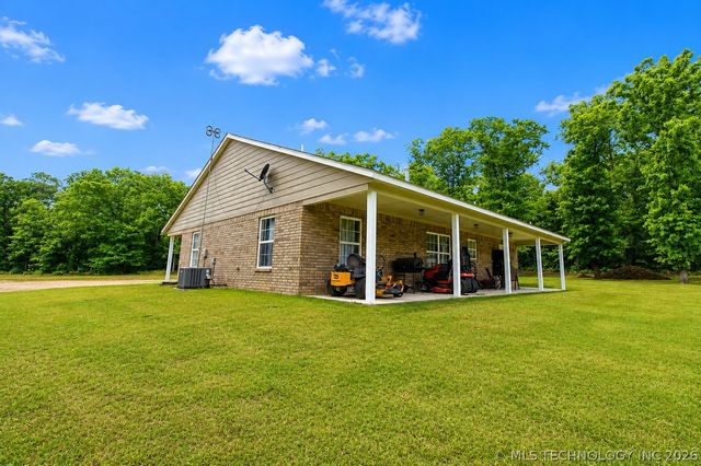 8268 N Shiloh Road, Hulbert, OK 74441