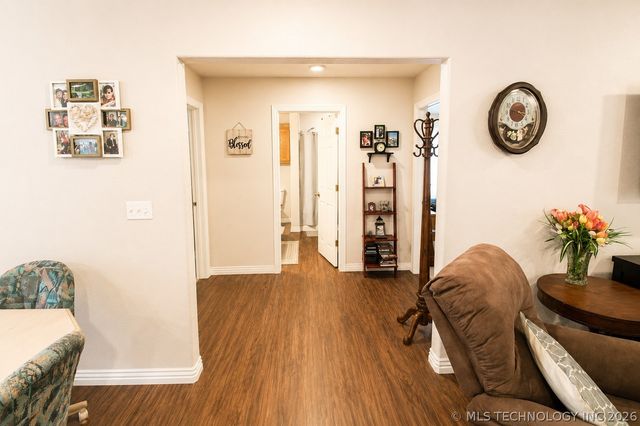 8268 N Shiloh Road, Hulbert, OK 74441