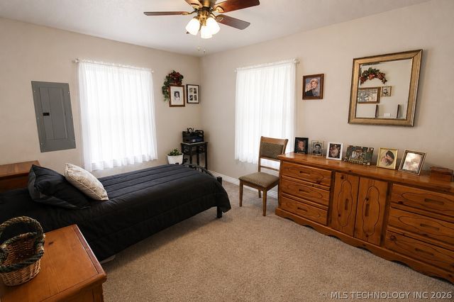 8268 N Shiloh Road, Hulbert, OK 74441