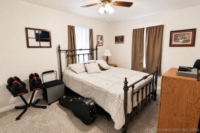 8268 N Shiloh Road, Hulbert, OK 74441