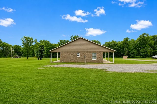 8268 N Shiloh Road, Hulbert, OK 74441