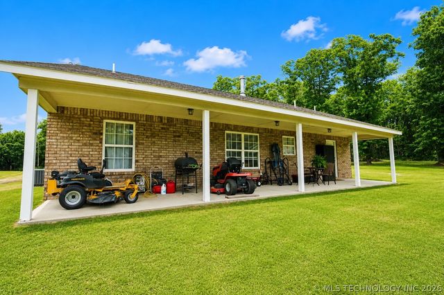 8268 N Shiloh Road, Hulbert, OK 74441