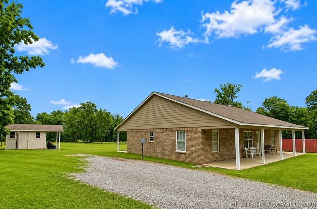 8268 N Shiloh Road, Hulbert, OK 74441