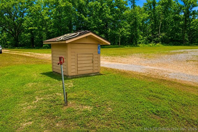 8268 N Shiloh Road, Hulbert, OK 74441