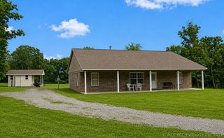 8268 N Shiloh Road, Hulbert, OK 74441