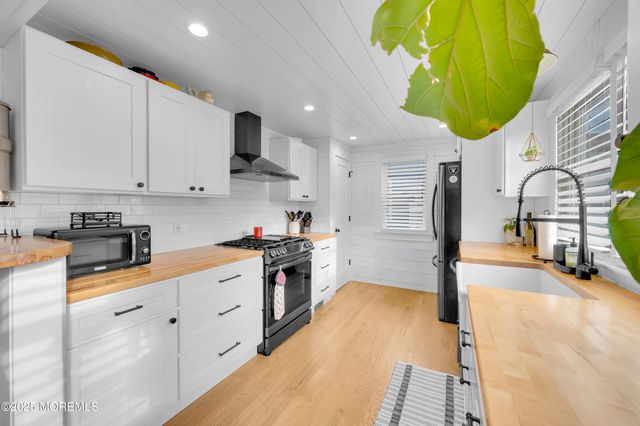 528 Delaware Avenue, Point Pleasant, NJ 08742