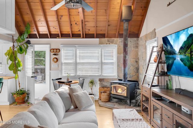 528 Delaware Avenue, Point Pleasant, NJ 08742