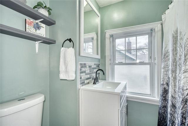 30 Parkwood Road, Rochester, NY 14615