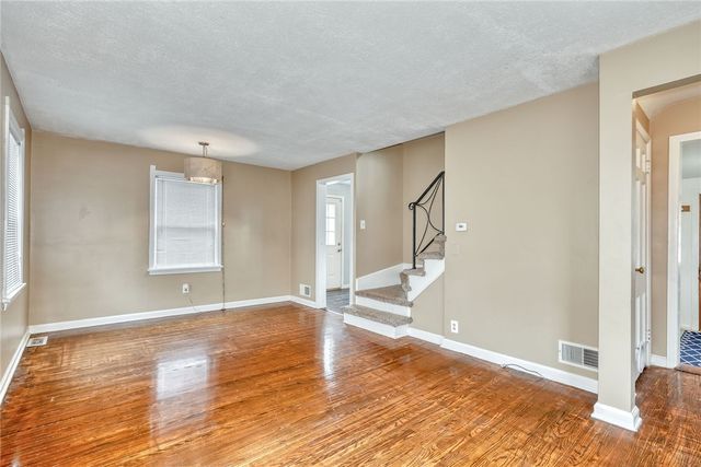 30 Parkwood Road, Rochester, NY 14615