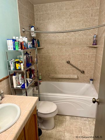 618 MCGOVERN AVE, Cheyenne, WY 82001