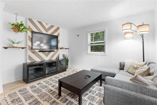 443 Irving Street, Winston-salem, NC 27103