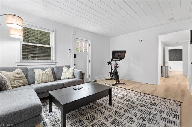 443 Irving Street, Winston-salem, NC 27103