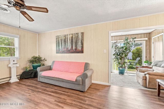 9 Gibraltar Court, Barnegat, NJ 08005