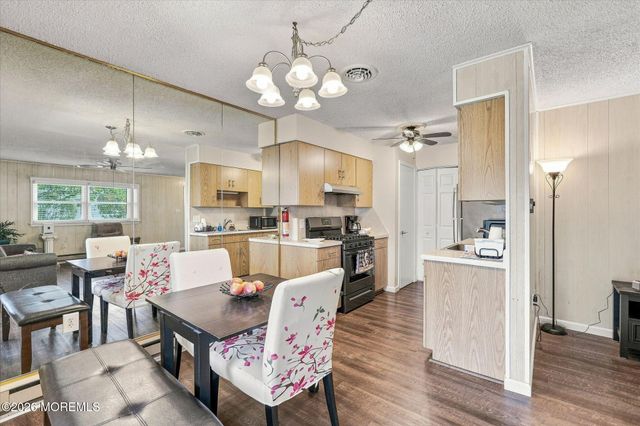 9 Gibraltar Court, Barnegat, NJ 08005