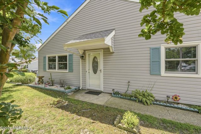 9 Gibraltar Court, Barnegat, NJ 08005