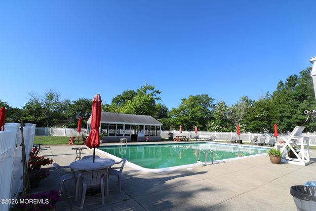 9 Gibraltar Court, Barnegat, NJ 08005