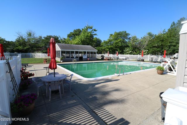 9 Gibraltar Court, Barnegat, NJ 08005
