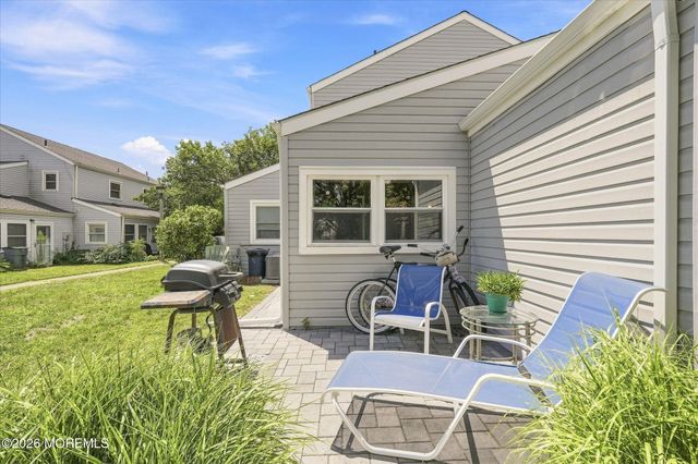 9 Gibraltar Court, Barnegat, NJ 08005