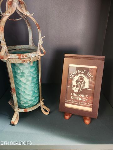 1011 S Court St, Maryville, TN 37803