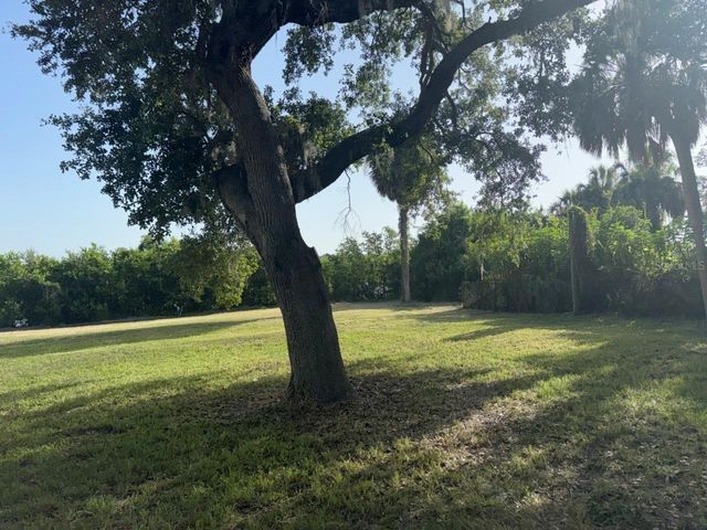9901 DAVIS STREET, Gibsonton, FL 33534
