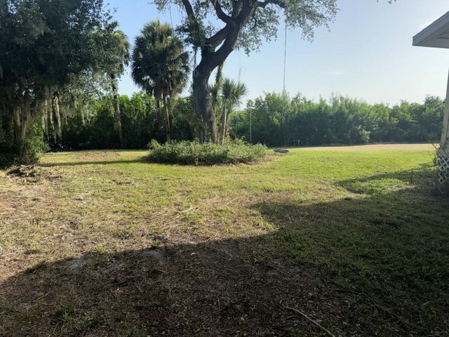 9901 DAVIS STREET, Gibsonton, FL 33534