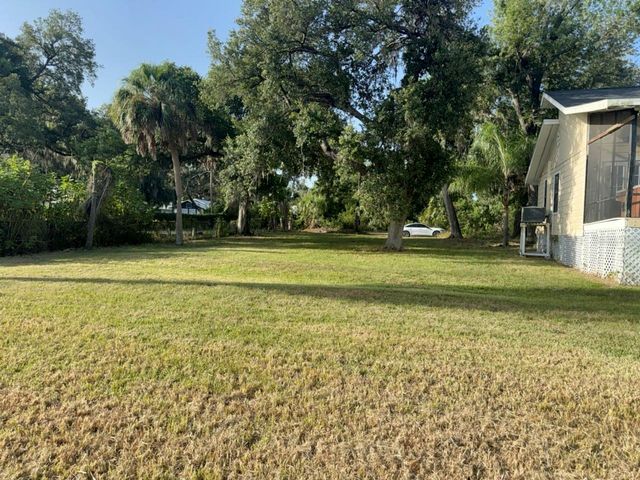 9901 DAVIS STREET, Gibsonton, FL 33534