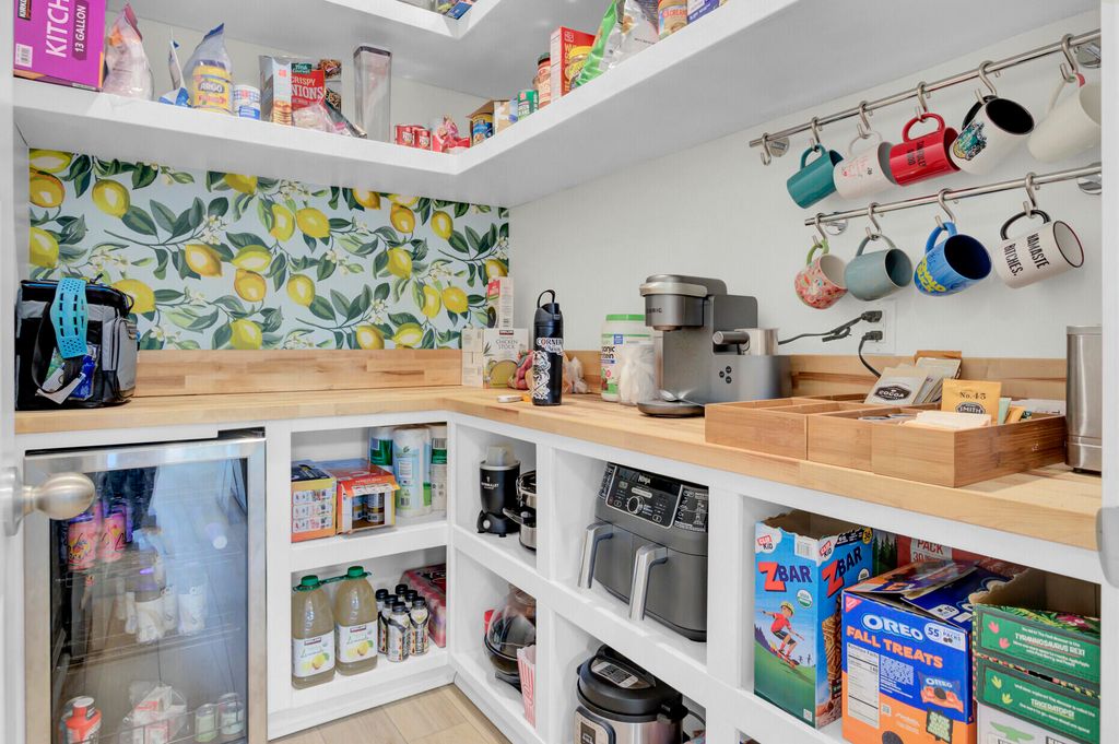 Image 15 of property listing at 101 Lucca Drive, Summerville, SC 29486