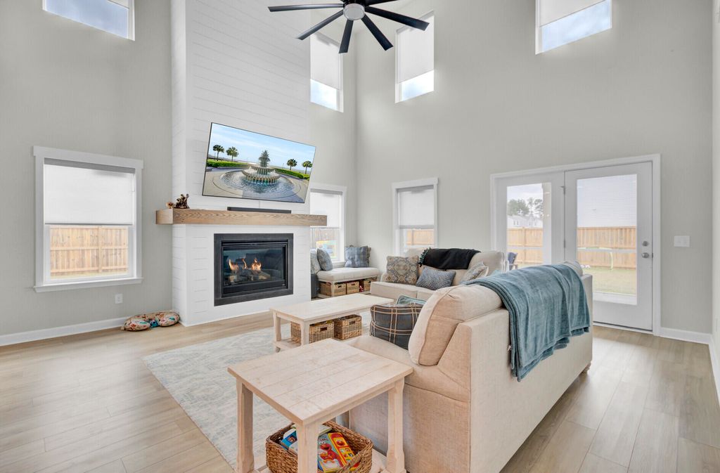 Image 19 of property listing at 101 Lucca Drive, Summerville, SC 29486