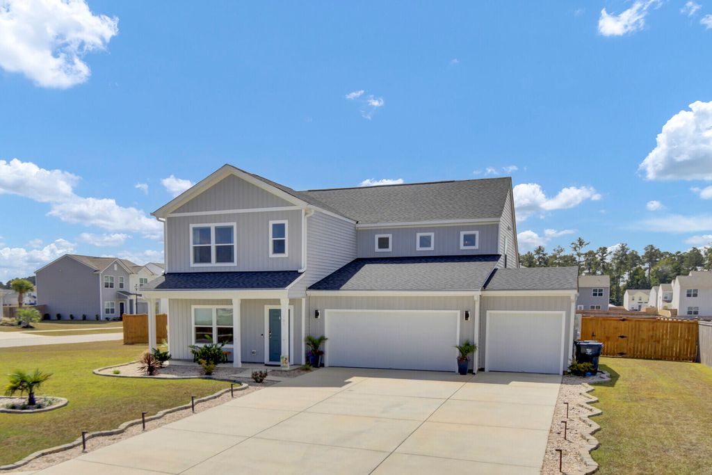 Image 2 of property listing at 101 Lucca Drive, Summerville, SC 29486