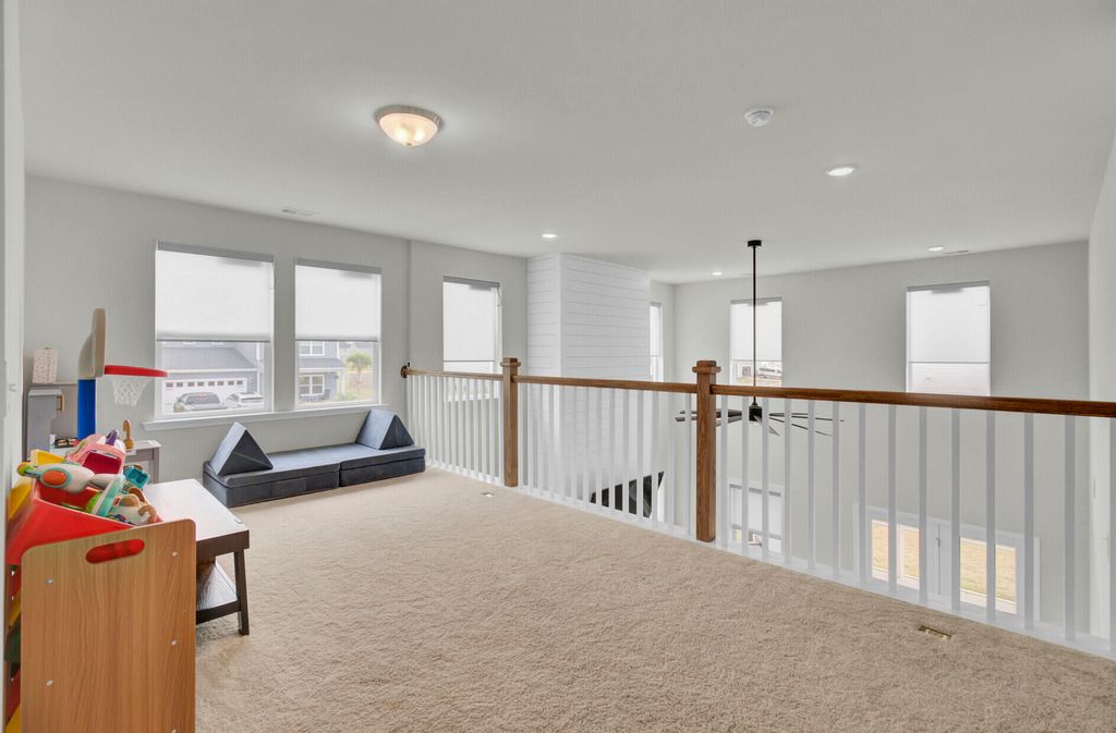 Image 33 of property listing at 101 Lucca Drive, Summerville, SC 29486