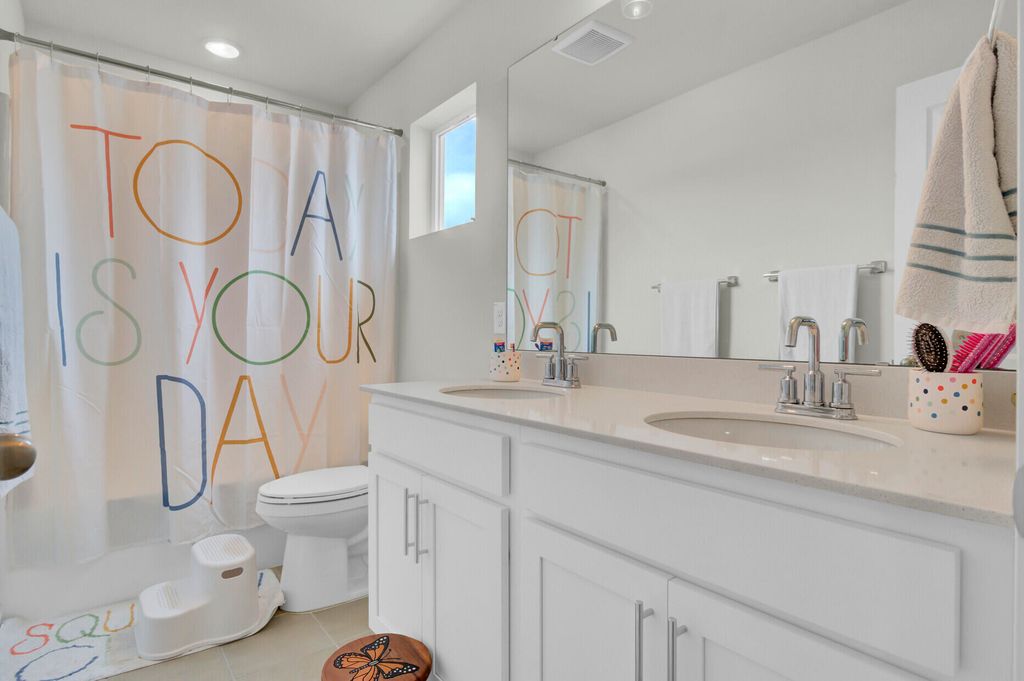 Image 43 of property listing at 101 Lucca Drive, Summerville, SC 29486