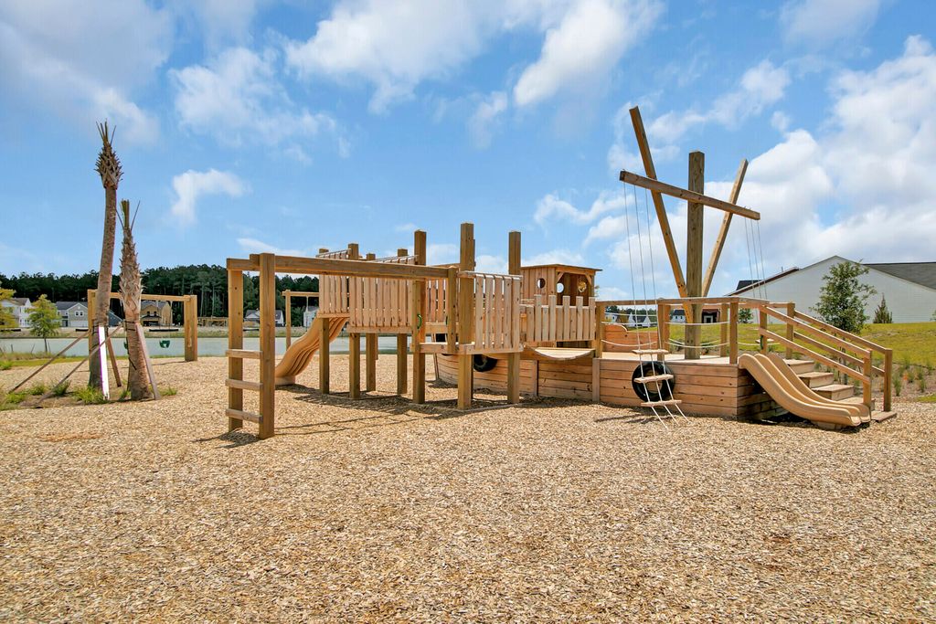 Image 65 of property listing at 101 Lucca Drive, Summerville, SC 29486