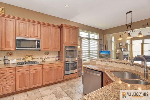 230 Diamond Spring Drive, Monroe, NJ 08831