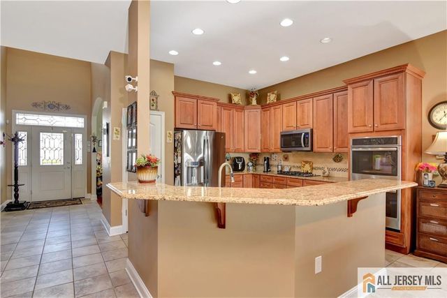 230 Diamond Spring Drive, Monroe, NJ 08831