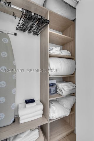 225 N Miami Ave 3501, Miami, FL 33128