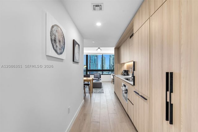 225 N Miami Ave 3501, Miami, FL 33128