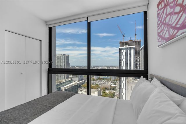 225 N Miami Ave 3501, Miami, FL 33128