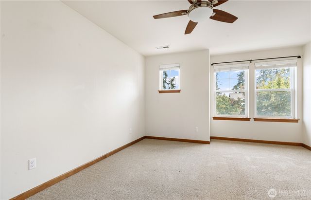 1851 SW Downfield Way, Oak Harbor, WA 98277